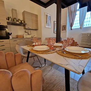 Apartamento Regina In Porta Romana 2 - Sky Tv, Wifi E Breakfast Box, Milán