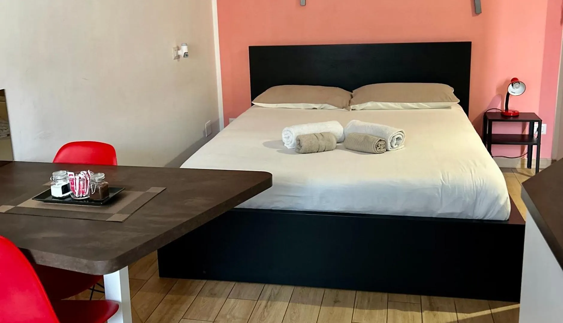 Apartment Fully Equipped Design Studio In San Siro Milan